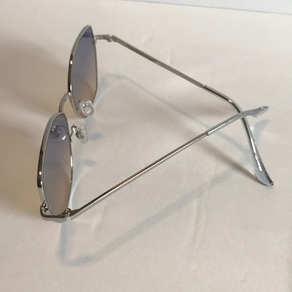 Butterfly Shaped Women's Fashion Silver Frame/Purple Grey Ombré Sunglasses - Picture 3 of 6